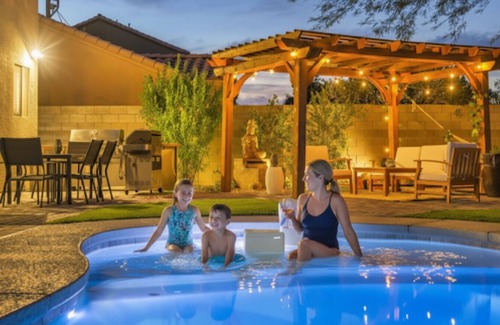 Highland Hills Apartment | Vegas 6BR Dream Paradise: Pool, Hot Tub & Games