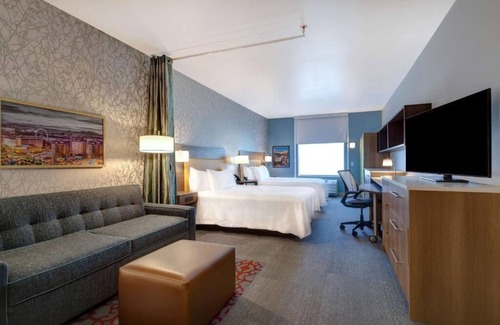 Centennial Hills Hotel | Vegas Comfort! Free Breakfast, Kitchen, Outdoor Pool, Pet-friendly!