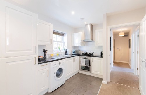 Hoddesdon Apartment | Velvet 2-bedroom apartment Brewery Road Hoddesdon