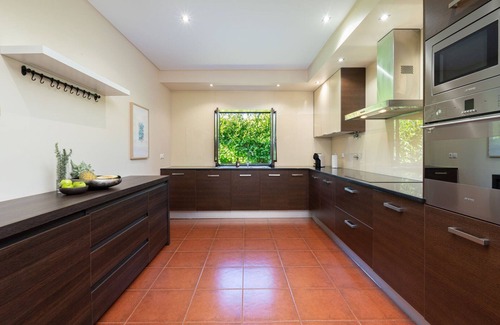 Caminha House | Venade Mountain House - Green Views, Pool & BBQ
