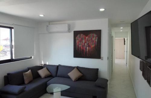 Diaz Ordaz Apartment | Venecia 262