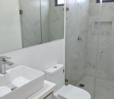 Diaz Ordaz Apartment | Venecia 262