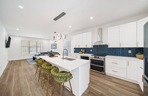 Atlanta House | Venetian Haus- Luxurious 5 bd 3ba New Construction near golf & major attractions