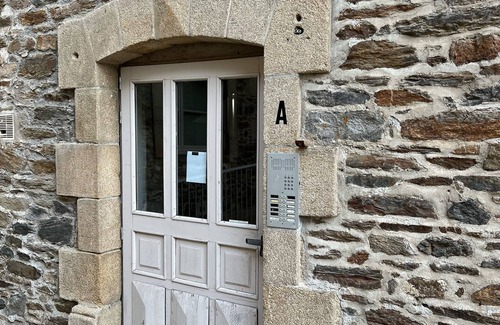 Uzerche Apartment | Venez Dormir Dans Lancien Hospice Duzerche