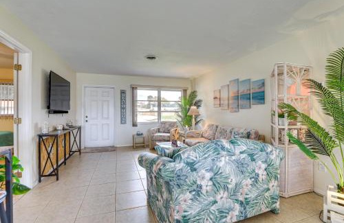 South Venice House | Venice Home with Fenced Yard 4 Mi to Beach!