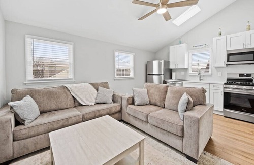 Ventnor City Apartment | Ventnor Gem 2: Apt w/Yard, Near the Boardwalk