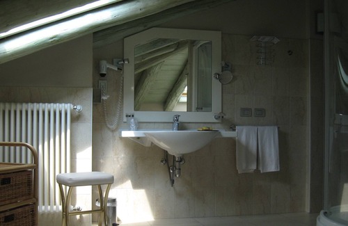 Borno Hotel | Venturelli