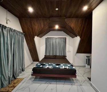 Elappara House | Verdant peaks Homestay