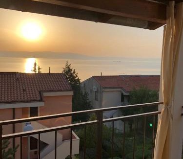 Ravni Apartment | Verde Sea View Apartment 400 m from Beach - Free Parking