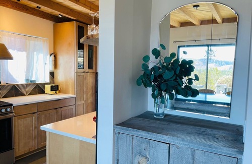 Morongo Valley House | Verdin's Nest - Romantic Retreat W/Hot Tub Under The Stars! 1 Bedroom Home by RedAwning