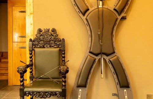 Schoenheide Apartment | Verdorbene Welten