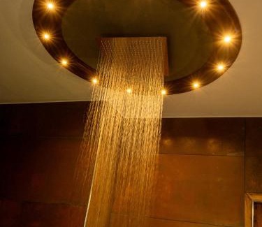 Schoenheide Apartment | Verdorbene Welten