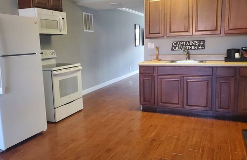 Vero Beach Hotel | Vero Beach Inn & Suites | Grand Suite w/Kitchen | Near Jackie Robinson Complex