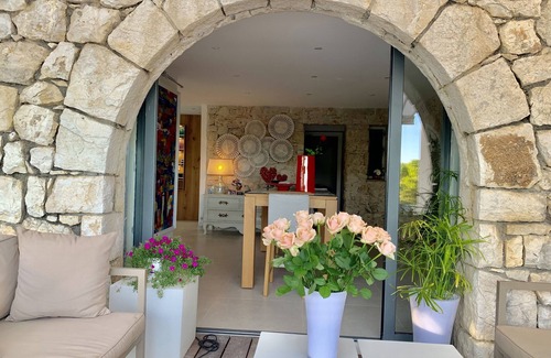 Cagnes-sur-Mer Villa | Very beautiful villa with its infinity pool and jacuzzi with sea view