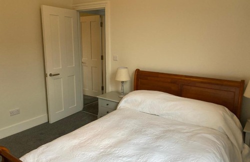 Vauxhall House | Very Large and Splendid Terrace House in London
