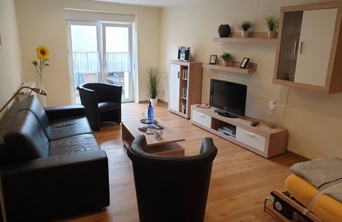 Alt-Kurenz Apartment | Very nice apartment with balcony overlooking the greenery