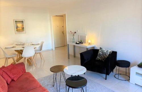 Le Cannet Apartment | Very Nice Apartment With Shared Pool