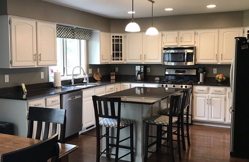 Oshkosh House | Very nice Three-bedroom Home for Rent for 2024 EAA AirVenture