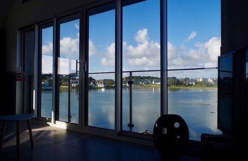 Treffiagat House | VERY PRETTY MODERN HOUSE, BEAUTIFUL VIEW ON REAR PORT