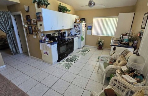 Simi Valley House | Very Private Guest House for 8 on Private 3.25 acre Estate behind 2 secure gates