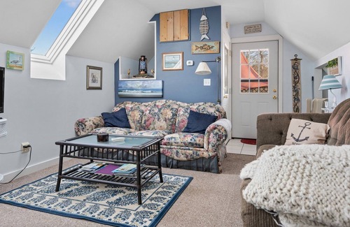 Charlevoix Apartment | Very Private Location, 2nd Floor, Personal Hot Tub, WiFi, AC, Pet Friendly