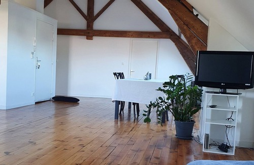 Brive-la-Gaillarde Apartment | Very spacious apartment