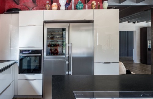 Neoules House | Very spacious wooden villa with private pool in the heart of green Provence