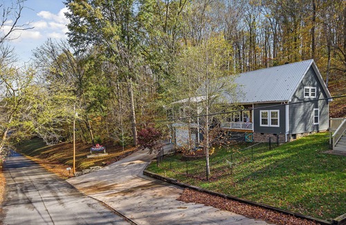 Smithville House | Veteran Owned - Ideal Spot Near Marina with Boat/Trailer Parking