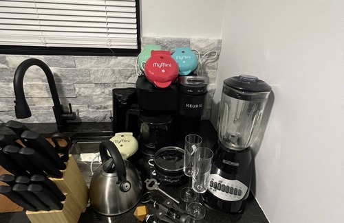 Clarksville Apartment | Veteran Stay 2 miles to post/food/shops/parks