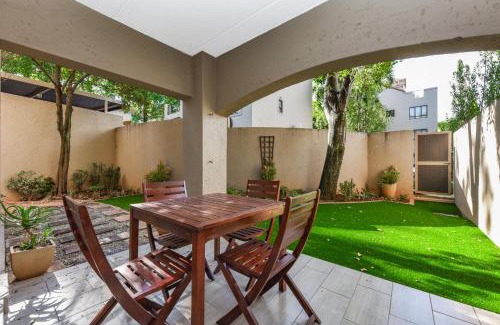 Greater Johannesburg Metropolitan Area Apartment | Via Arezzio 50