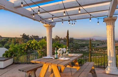 Temecula Villa | Via del Sur by AvantStay Private Spanish Villa w Views Walk to Wineries
