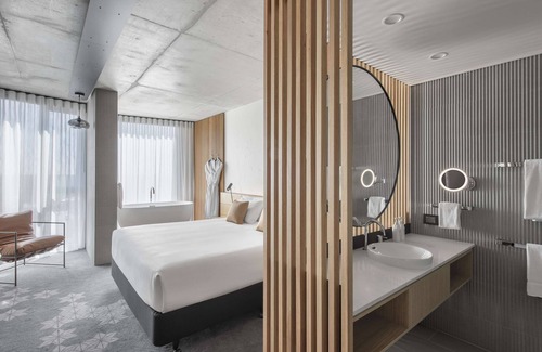Adelaide Central Business District Hotel | Vibe Hotel Adelaide