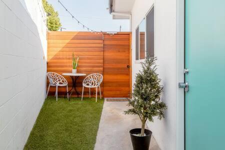 Ladera Heights Apartment | Vibe on the Patio at a Modern Luxury Studio near LAX Beach