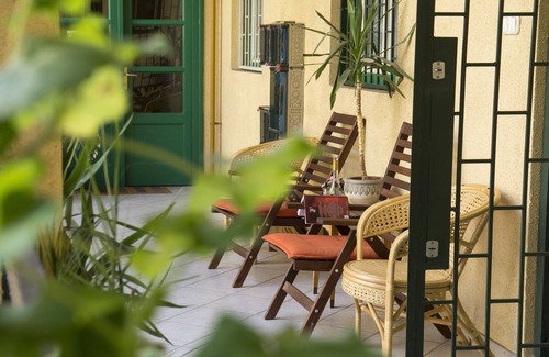 Terezvaros Apartment | Vibrant 3 Bedroom Apartment In The Pulsing Heart Of Budapest