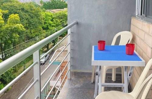 La America Apartment | Vibrant and colorful: energy and comfort for two
