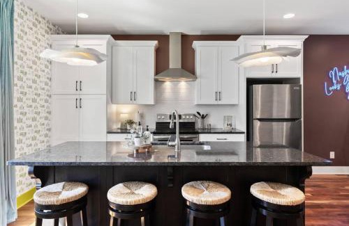 The Nations House | Vibrant Home in The Nations with Garage Walk to Restaurants and Shops