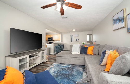 Auburn Condo | Vibrant Living Near Auburn University l 4BR 4BA