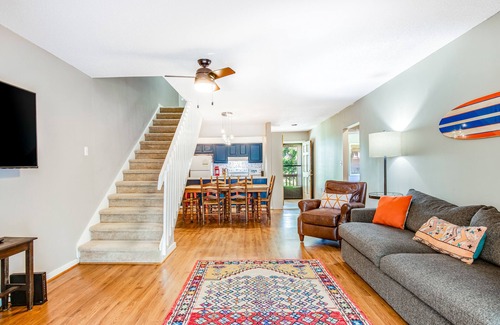 Ocean Ridge Cottage | Vibrant, Waterfront Home with Free WiFi, Full Kitchen, Gas Grill, & A/C
