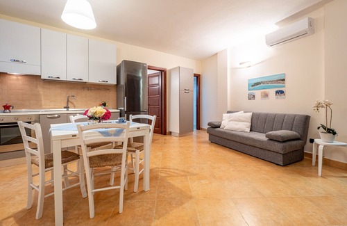 Cagliari Apartment | Vico 1° Sulis Apartment 3 with Wi-Fi and Air Conditioning