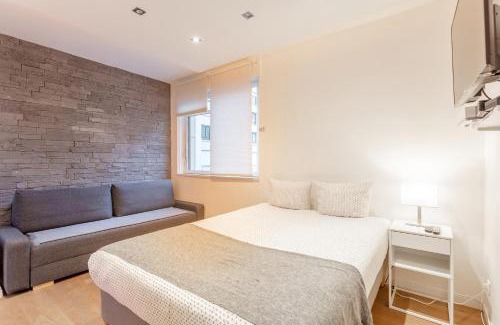 Porte-Dauphine Apartment | Victor Hugo Flat