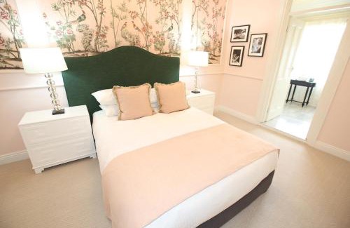 Mount Victoria House | Victoria and Albert Guesthouse