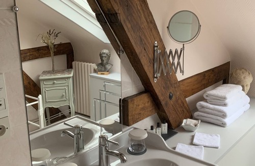 Tracy-sur-Mer House | Victoria Arromanches B&B