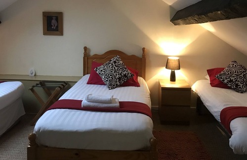 Rhyd-y-clafdy Hotel | Victoria Hotel