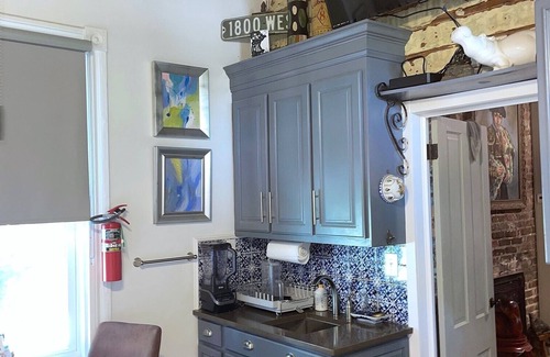 Central Business District Apartment | VICTORIA HOUSE DOWNTOWN1br Apt
