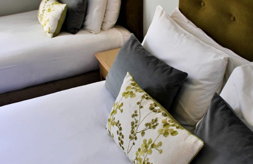 Clifton Hotel | Victoria Square Hotel