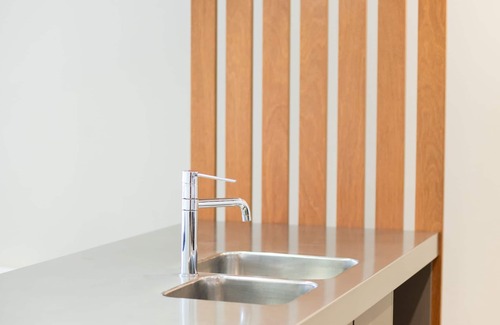 Wellington CBD Apartment | Victoria View - 3 bed including car parking, next to Takina and opposite Te Papa