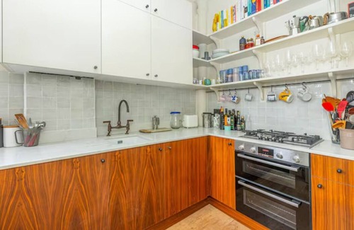 Victoria Apartment | Victorian 1BR Flat, Hidden Gem in Vibrant Hackney
