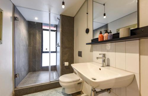 Sandown Apartment | Victorian Escape in the City