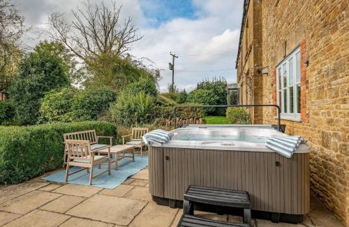 East Chinnock House | Victorian House Gym Games Room & 2 Acre Gardens