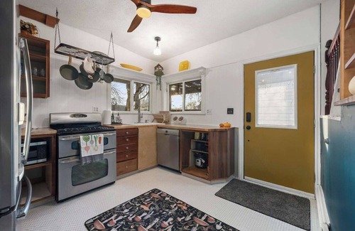 Ogden Villa | Victorian Luxury, Big Groups, Jacuzzi